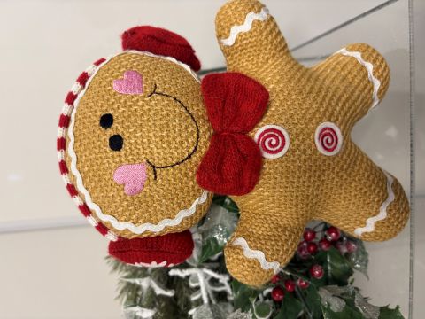 GINGERBREAD MAN WITH EARMUFFS